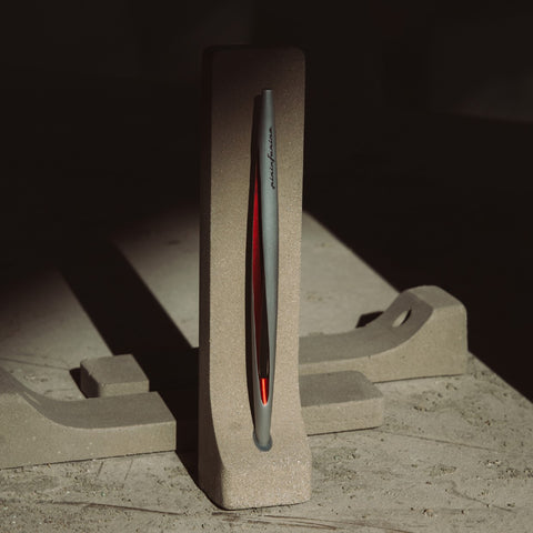 Pininfarina Aero Ethergraf – Inkless Stylus with Raw Concrete Desk Stand