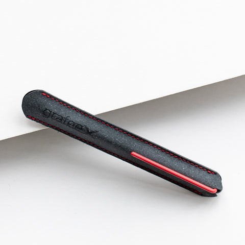 Packaging sleeve of the "Grafeex Pencil" with red clip and red seams.