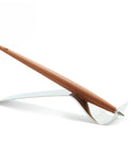 FO - Forever Made In Italy "Piuma Leonardo Special Edition" in the version Porto ethergraf inkless with maple wood steam version, standing in its stainless steel ondulated base. 