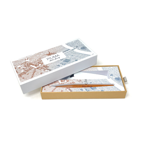 Packaging box of the FO - Forever Made In Italy "Piuma Italian Beauty" Pen with pear wood steam in the version "Torino", along its stainless steel ondulated base. The box contains plans drawings of the city of Turin.